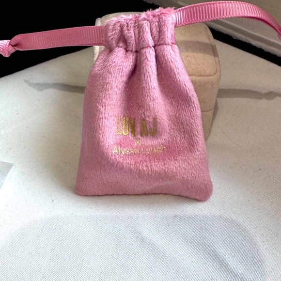 💎 LUV AJ x Alyssa Lynch Prong-Set Silver Tennis Necklace – Total Showstopper! - Picture 13 of 16